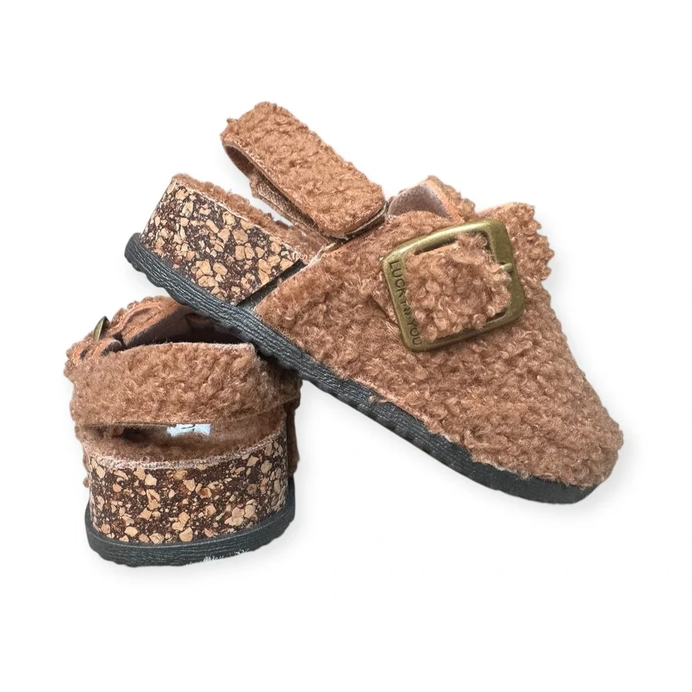 NWOT‎ Lucky Brand Kids Sherpa Clogs Toddler Size 8